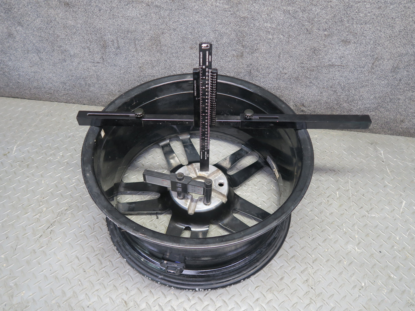 14-19 Chevrolet Corvette C7 R19" Front Alloy Wheel Rim 19x8.5J ET56 20986476 OEM