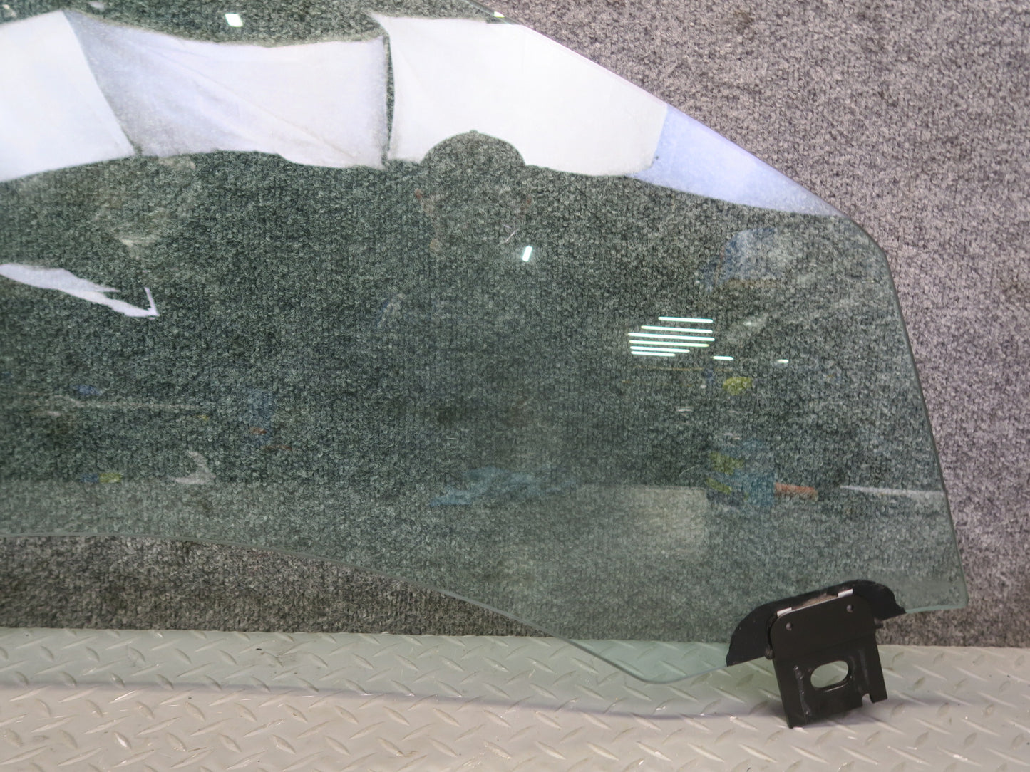 2016-2019 Tesla Model S 75D Front Right Passenger Side Door Window Glass