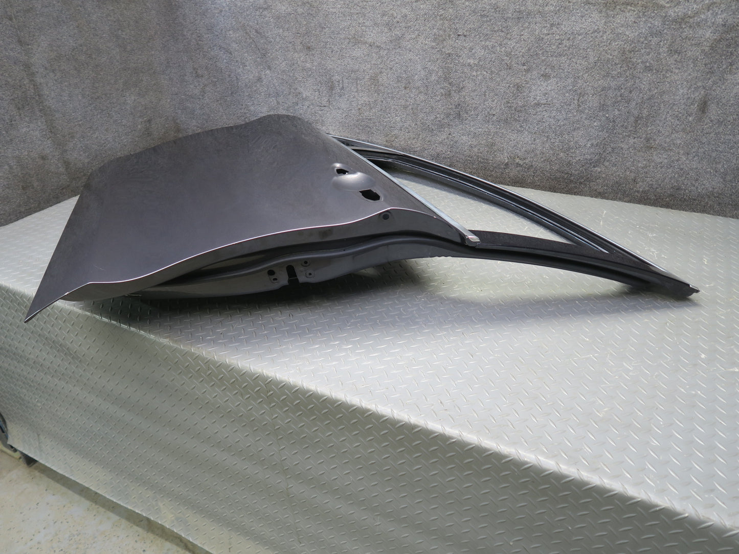 2017-2023 Alfa Romeo Stelvio Front Left Side Door Shell Panel W/o Glass Gray