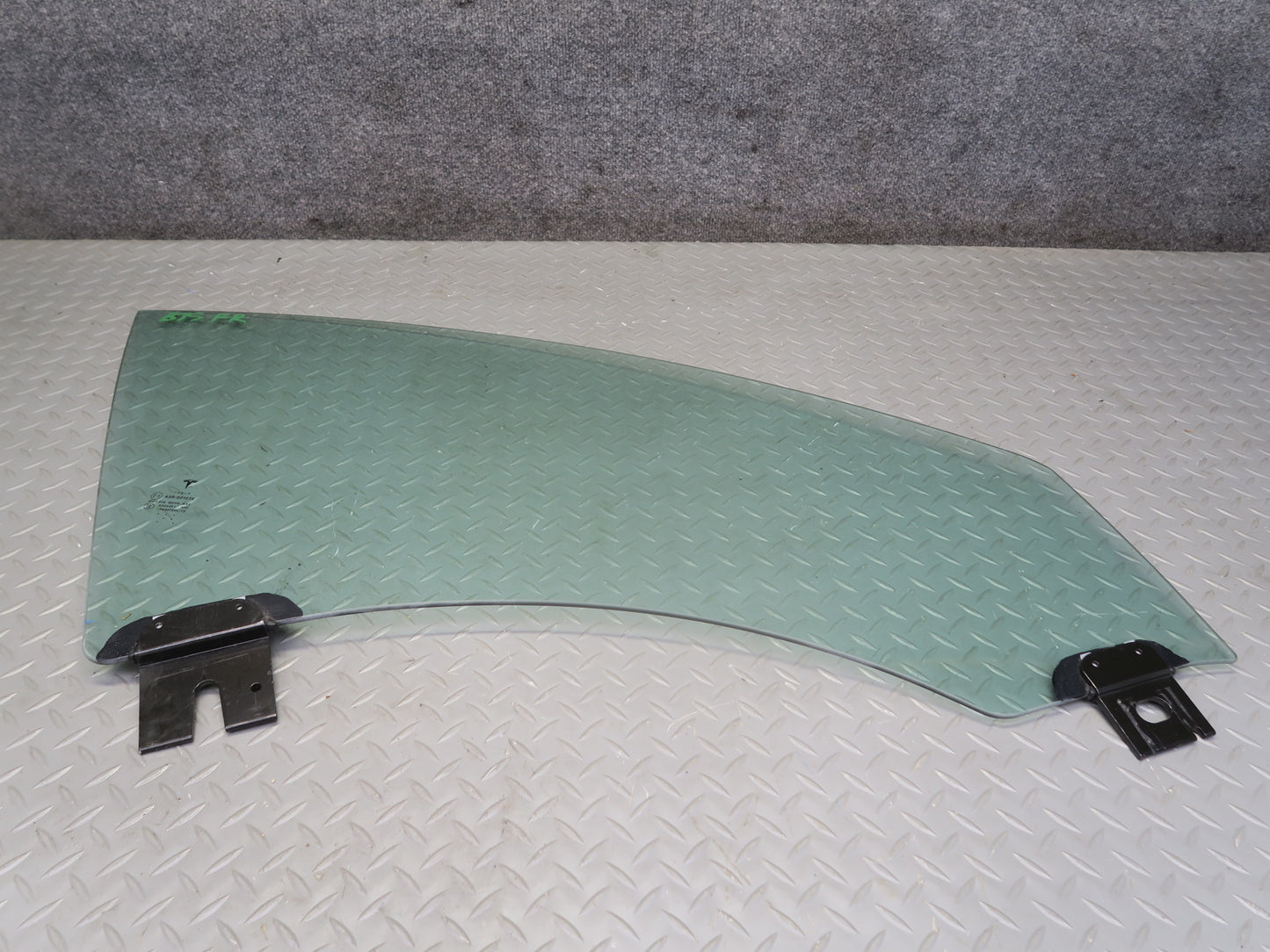 2016-2019 Tesla Model S 75D Front Right Passenger Side Door Window Glass