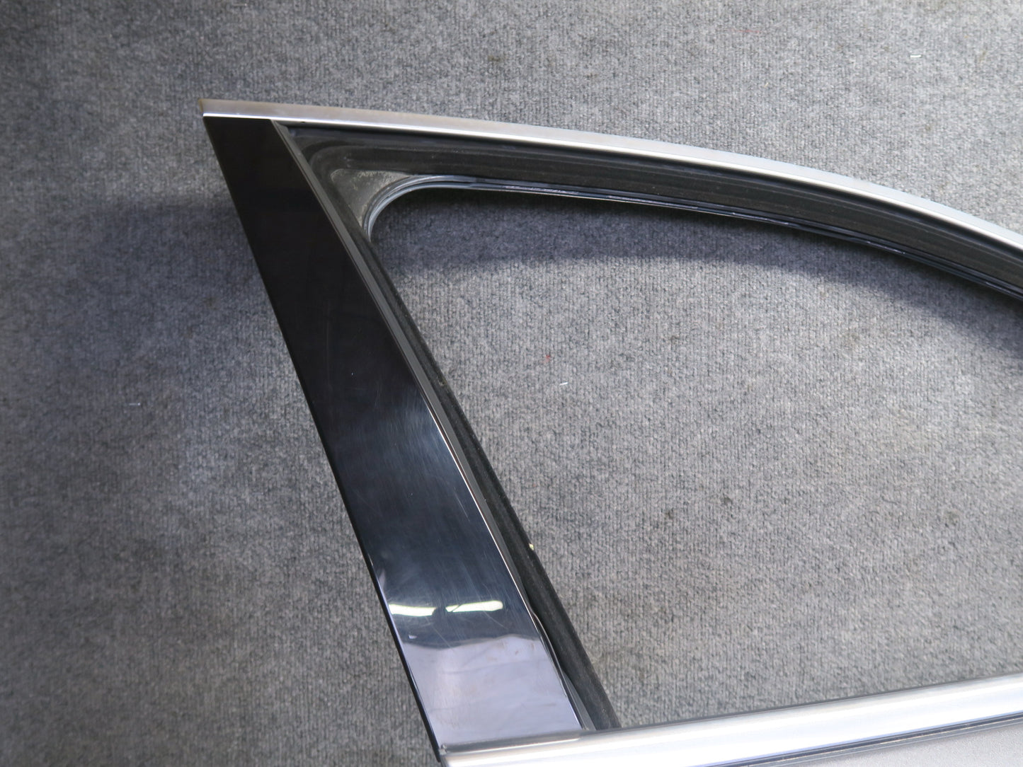 2017-2023 Alfa Romeo Stelvio Front Right Side Door Shell Panel W/o Glass Gray