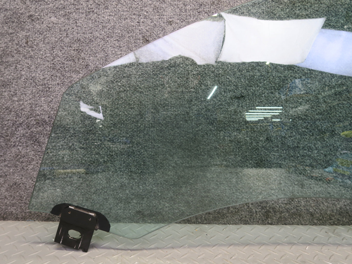 2016-2019 Tesla Model S 75D Front Left Driver Side Door Window Glass