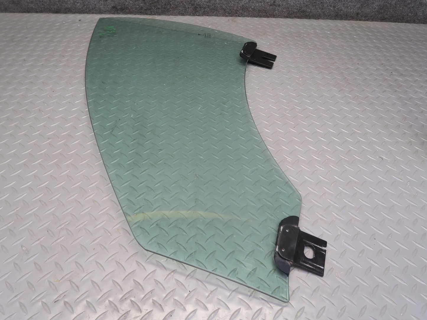 2016-2019 Tesla Model S 75D Front Left Driver Side Door Window Glass