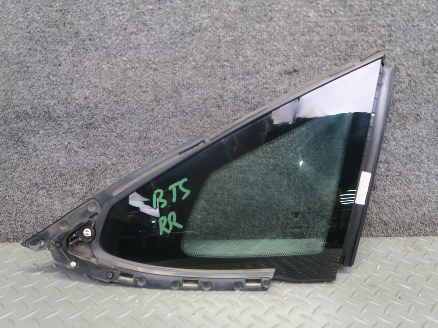 2016-2019 Tesla Model S 75D Rear Right Pass Side Quarter Window Glass
