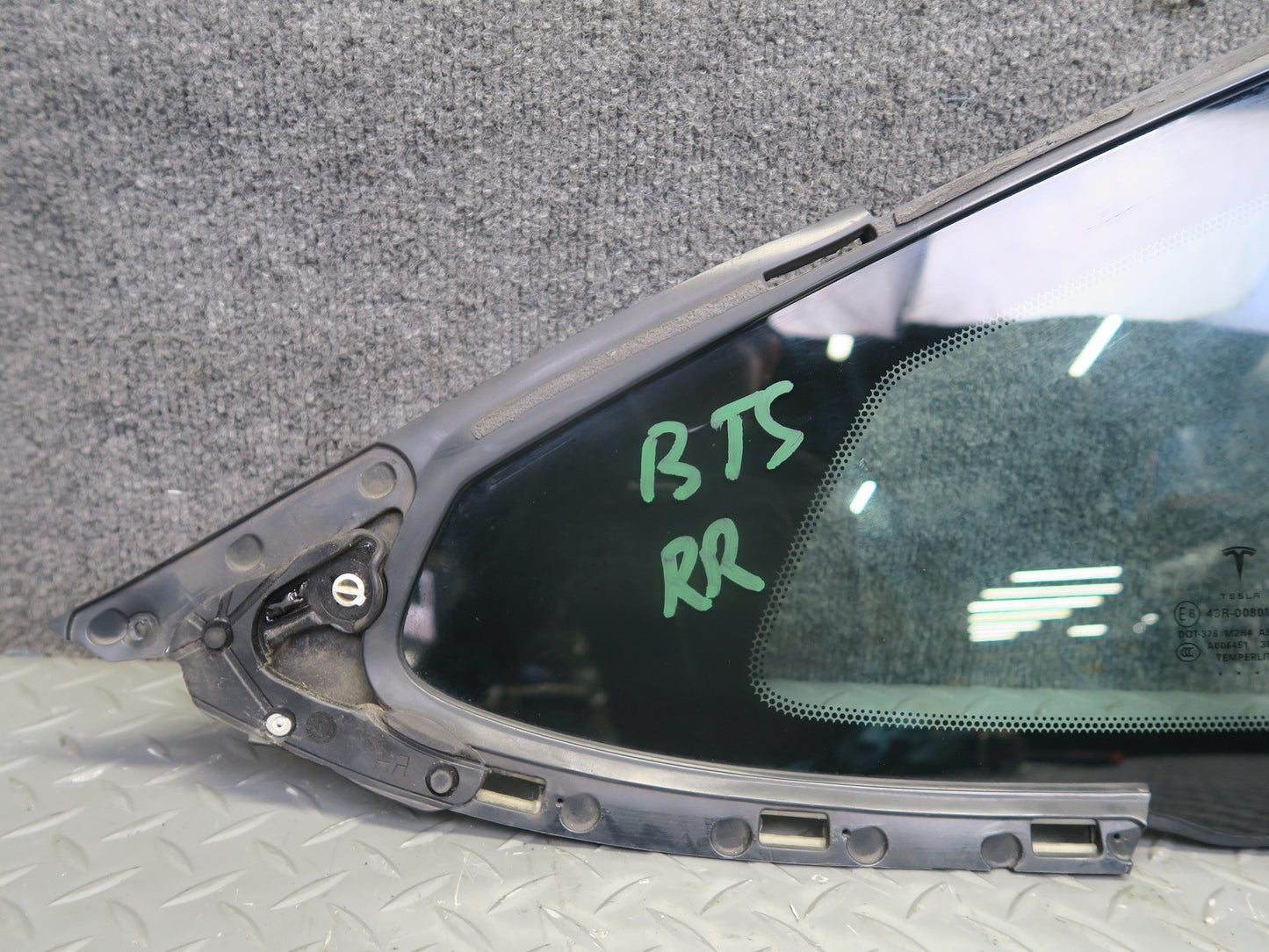 2016-2019 Tesla Model S 75D Rear Right Pass Side Quarter Window Glass