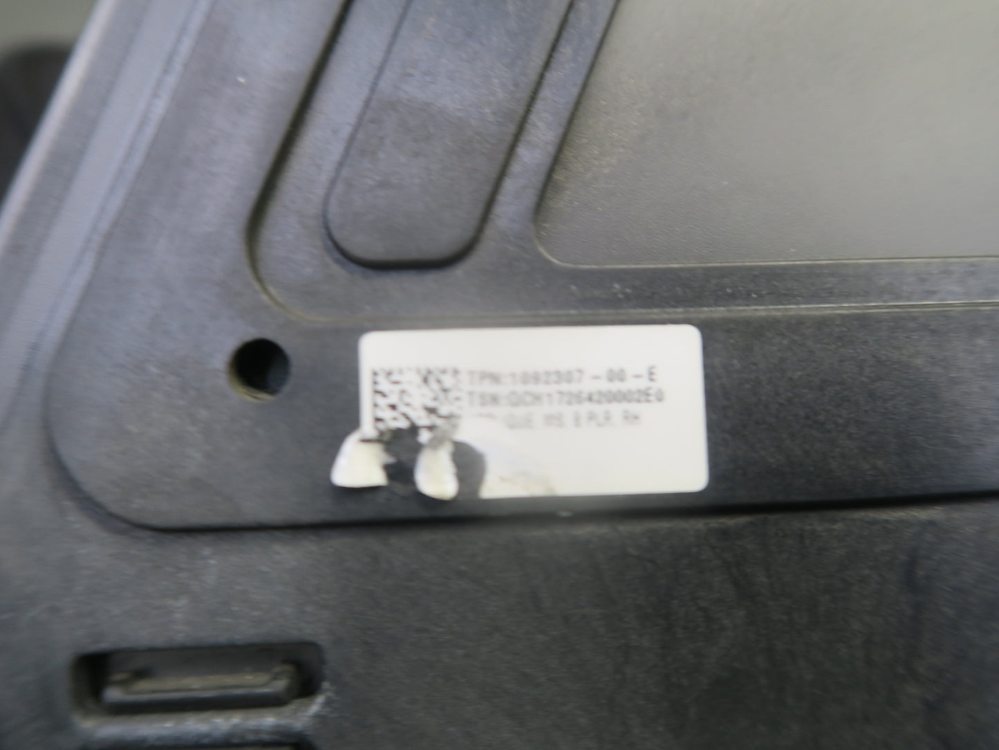 2016-2019 Tesla Model S 75D Right Pass Side B-pillar Glass Applique W/ Camera