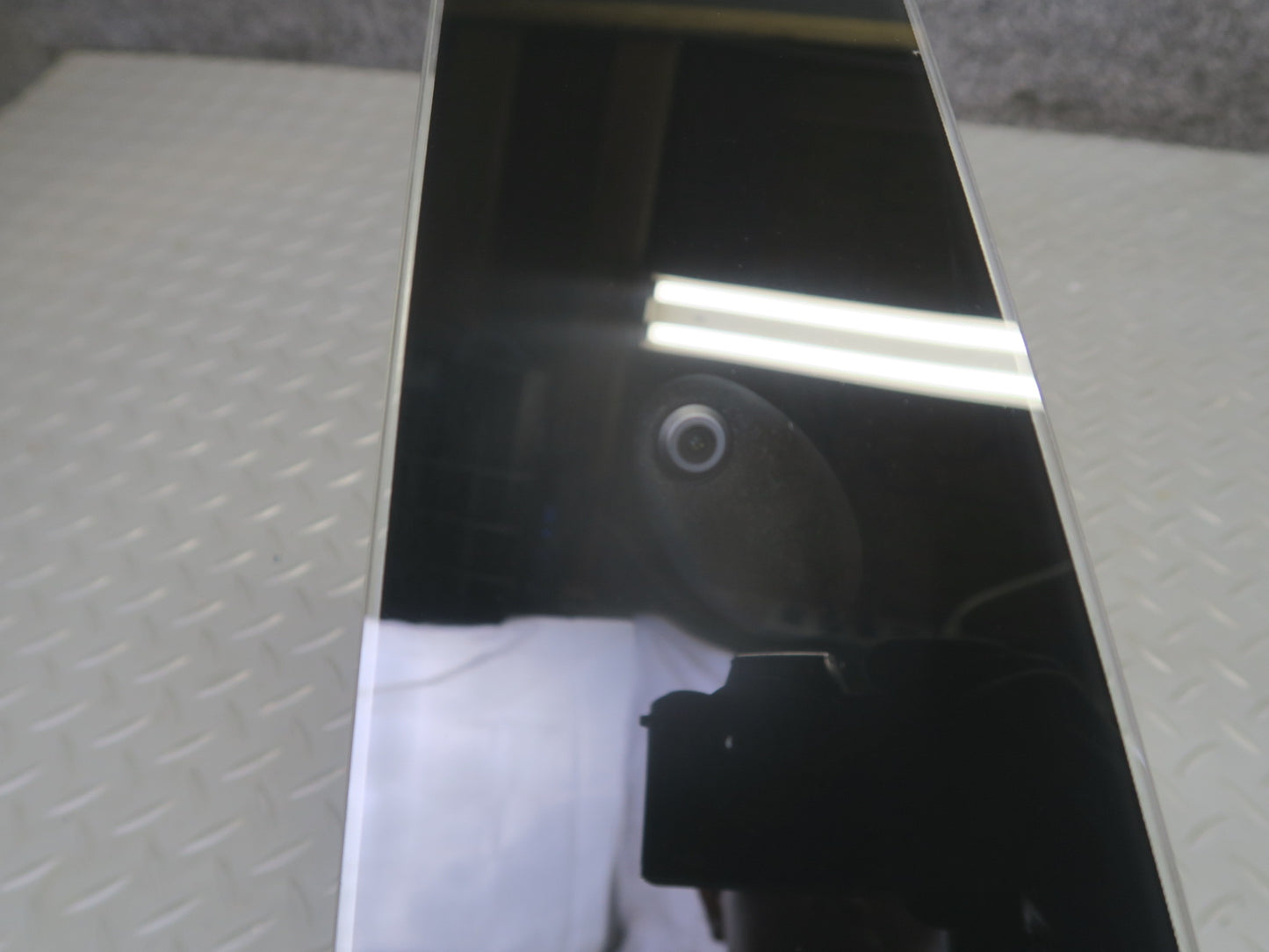 2016-2019 Tesla Model S 75D Right Pass Side B-pillar Glass Applique W/ Camera