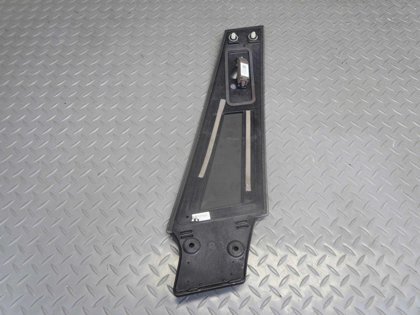 2016-2019 Tesla Model S 75D Right Pass Side B-pillar Glass Applique W/ Camera