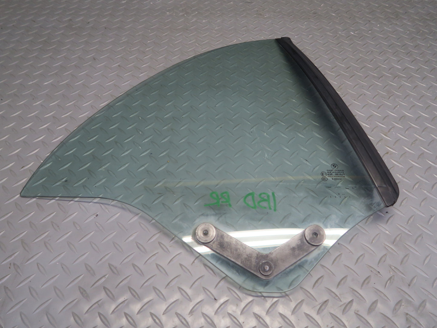 01-06 BMW E46 330ci Convertible Rear Right Pass Side Quarter Glass Window OEM