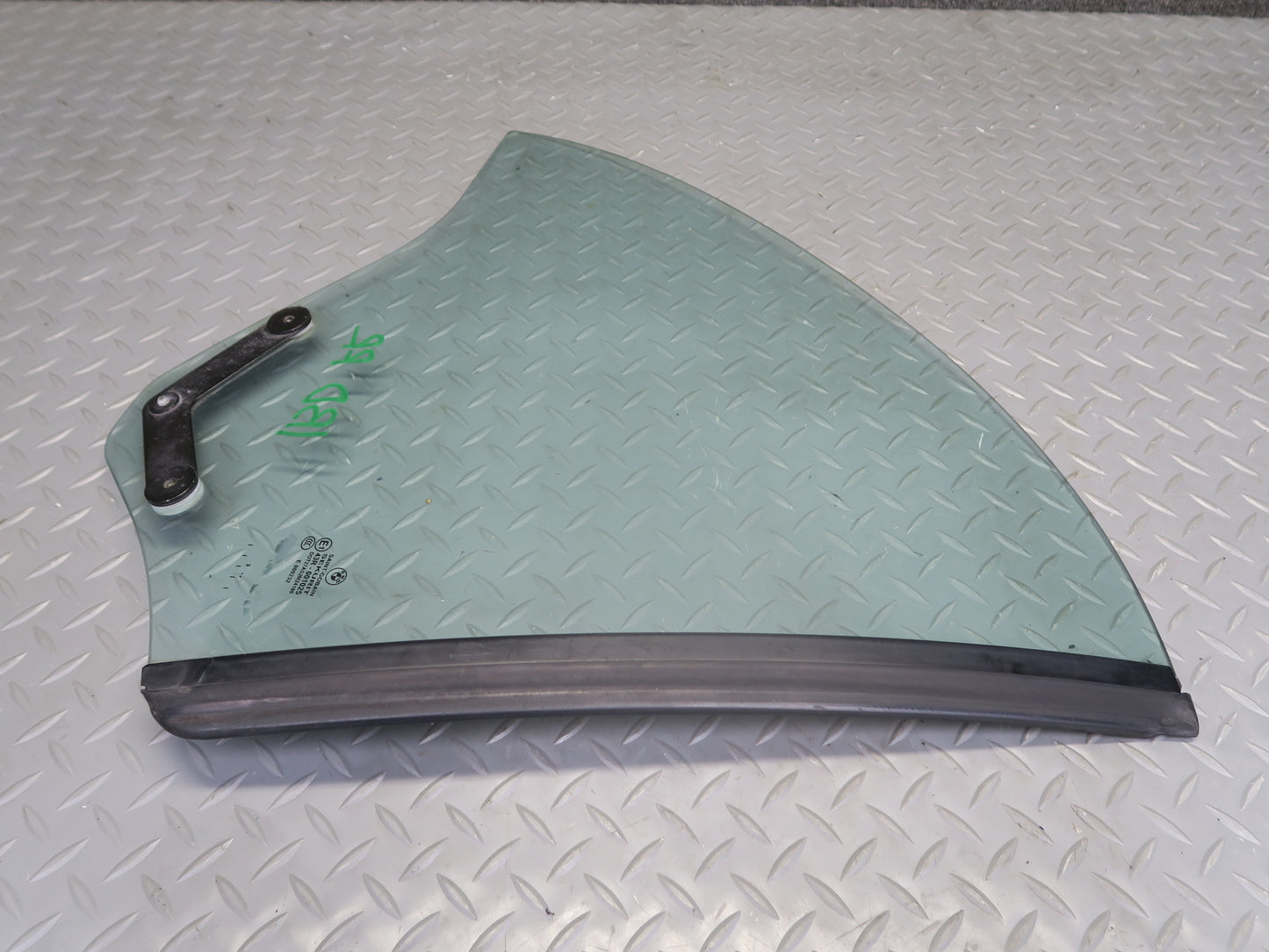 01-06 BMW E46 330ci Convertible Rear Right Pass Side Quarter Glass Window OEM