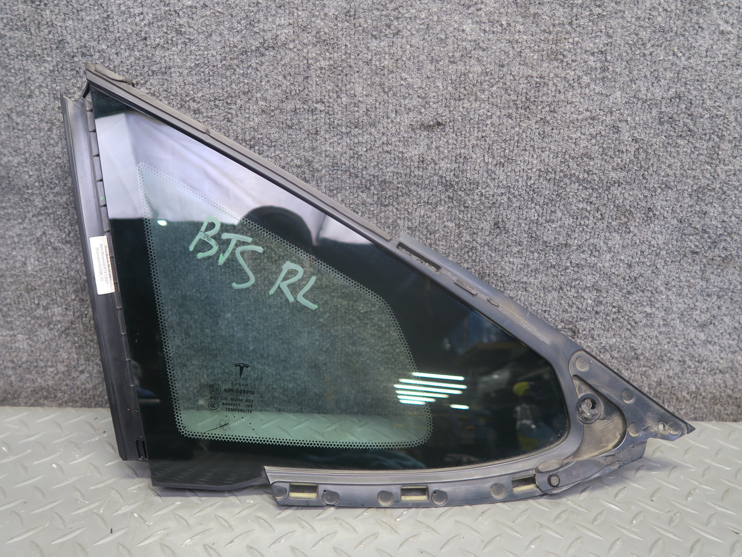 2016-2019 Tesla Model S 75D Rear Left Driver Side Quarter Window Glass