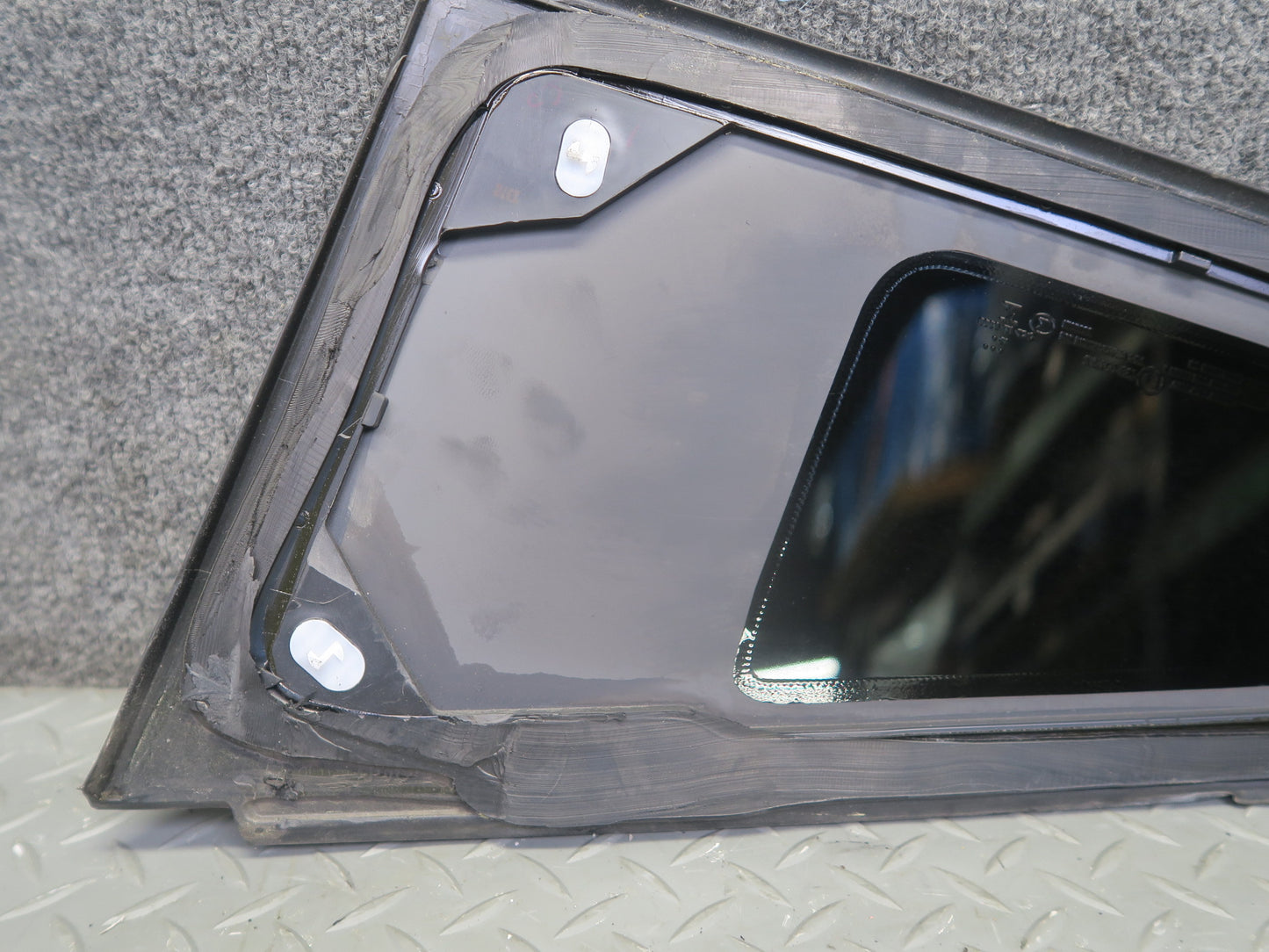 14-19 Chevrolet Corvette C7 Coupe Rear Right Quarter Glass Window OEM