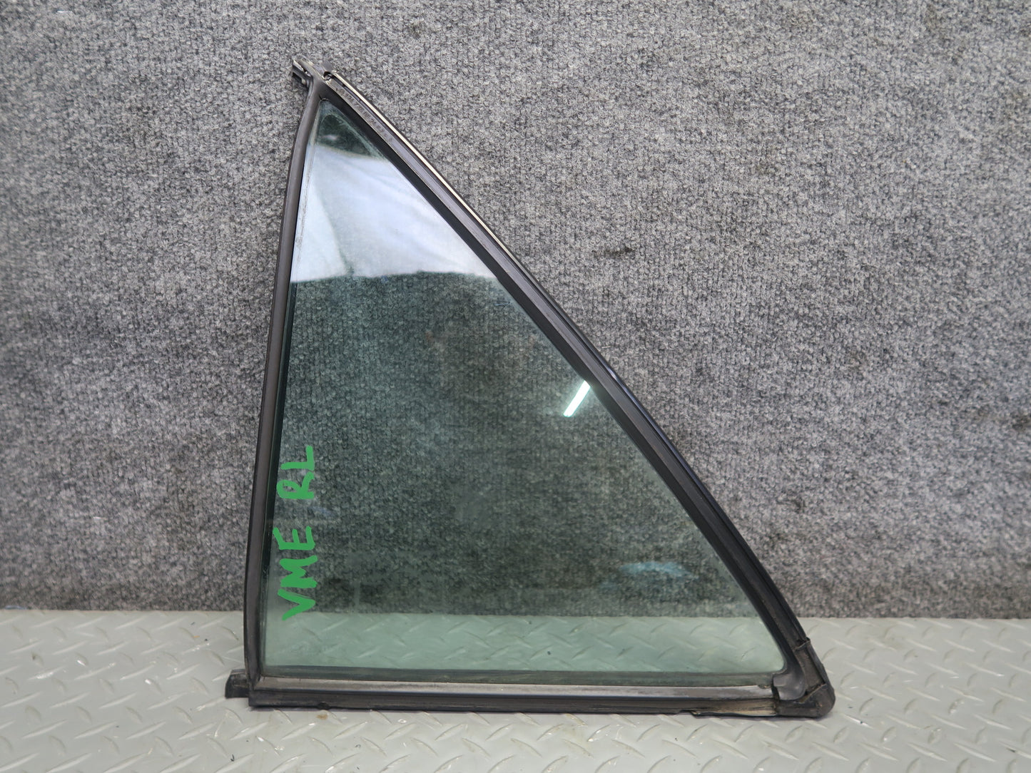 1990 Mercedes W124 300E Rear Left Door Quarter Glass Window OEM