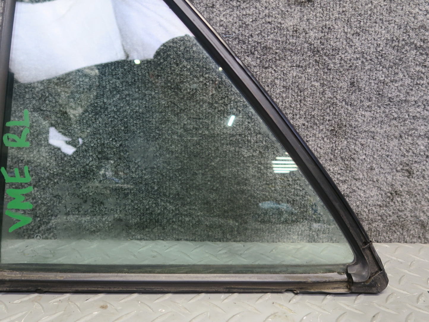 1990 Mercedes W124 300E Rear Left Door Quarter Glass Window OEM