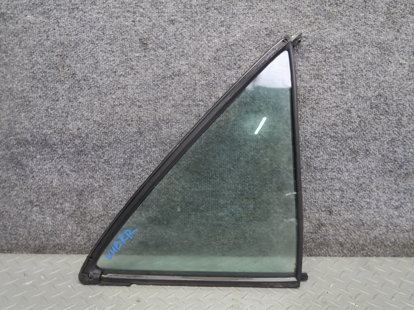 1990 Mercedes W124 300E Rear Right Door Quarter Glass Window OEM