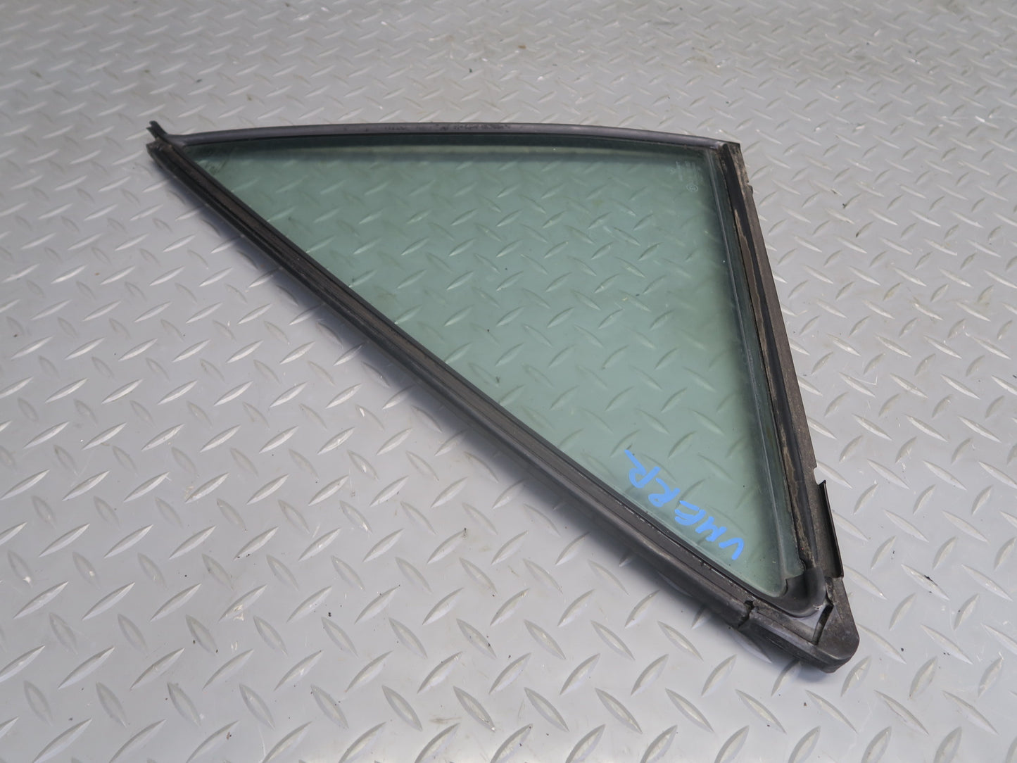 1990 Mercedes W124 300E Rear Right Door Quarter Glass Window OEM
