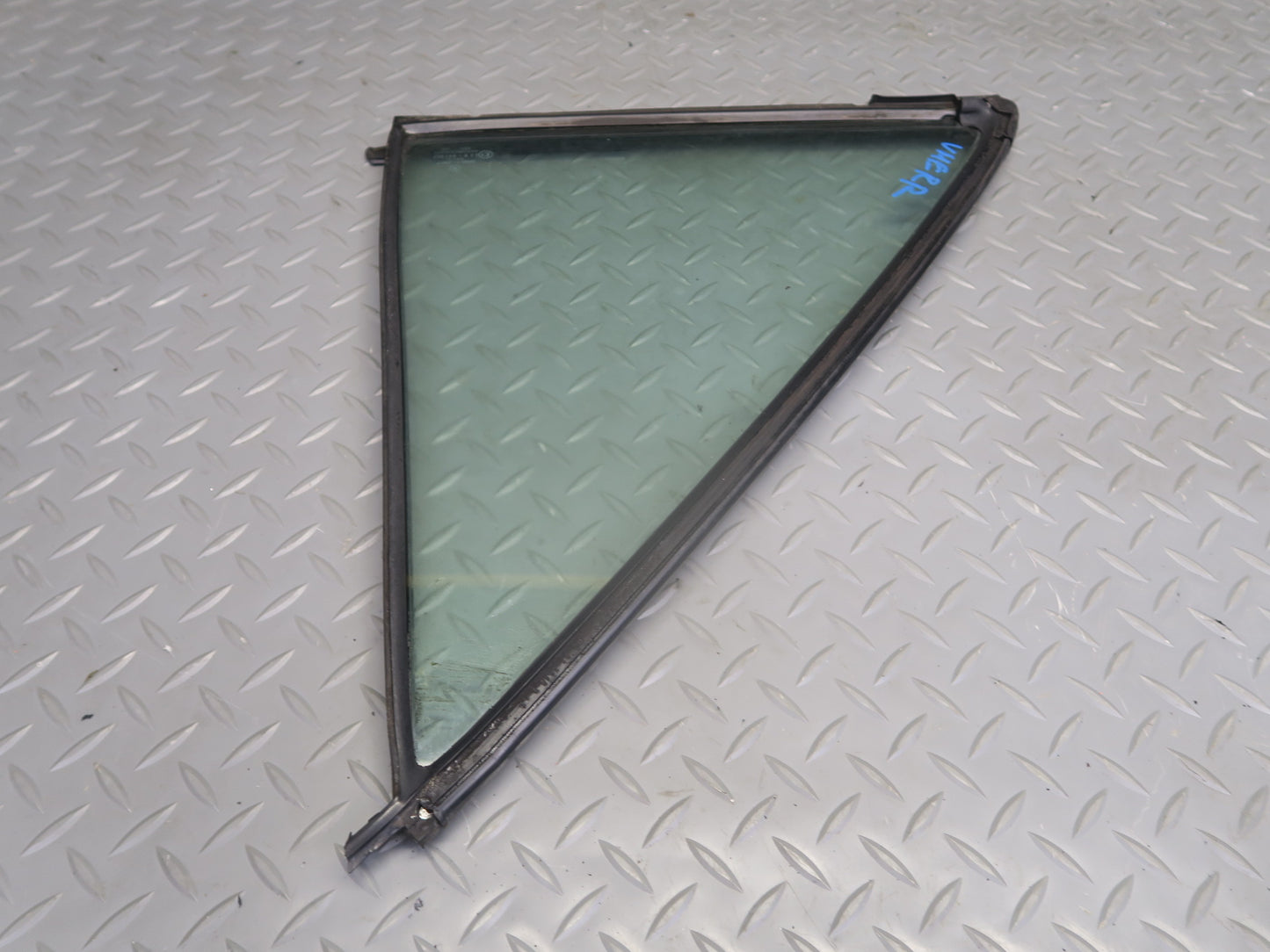 1990 Mercedes W124 300E Rear Right Door Quarter Glass Window OEM