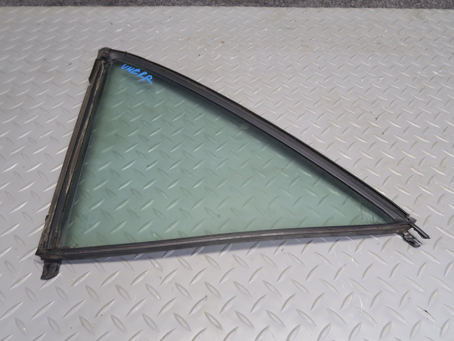 1990 Mercedes W124 300E Rear Right Door Quarter Glass Window OEM