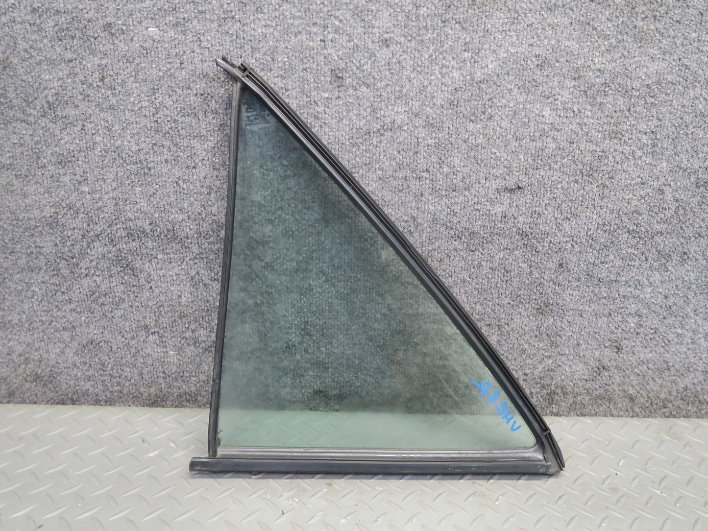 1990 Mercedes W124 300E Rear Right Door Quarter Glass Window OEM
