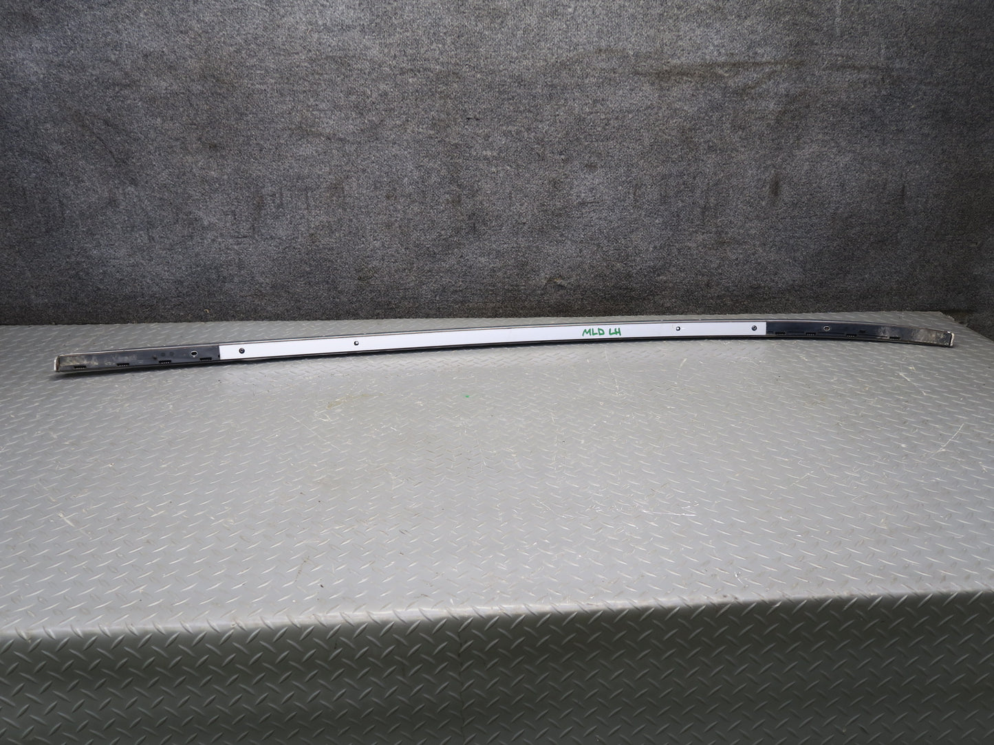 2017-2020 Maserati Levante M161 Left & Right Roof Rack Rail Luggage Carrier Set