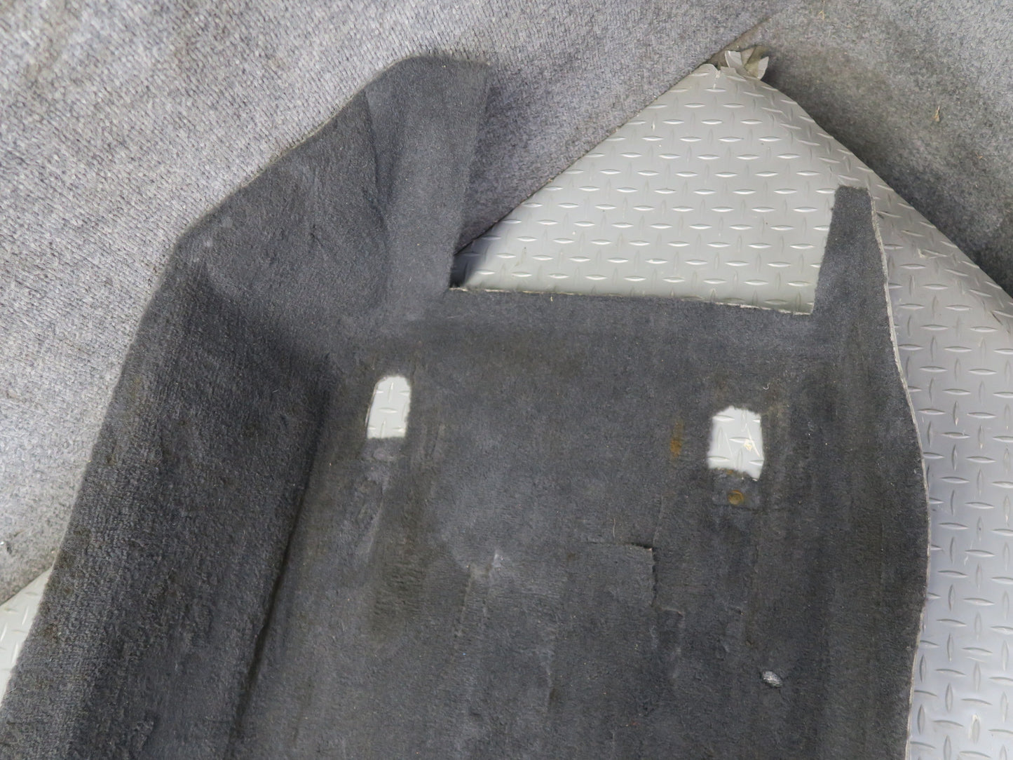 05-13 Chevrolet Corvette C6 Front Left Floor Carpet Liner Black 15265986 OEM