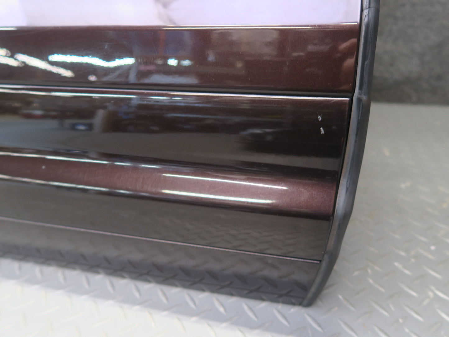 2011-2018 Porsche Cayenne 958 Rear Right Door Shell Panel w Glass Mahagony