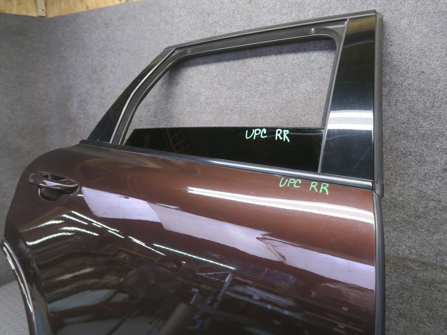 2011-2018 Porsche Cayenne 958 Rear Right Door Shell Panel w Glass Mahagony