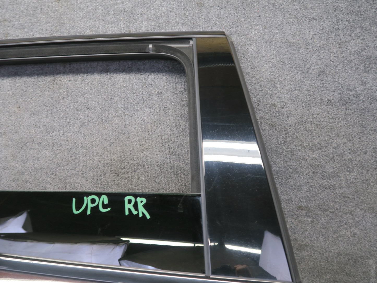 2011-2018 Porsche Cayenne 958 Rear Right Door Shell Panel w Glass Mahagony