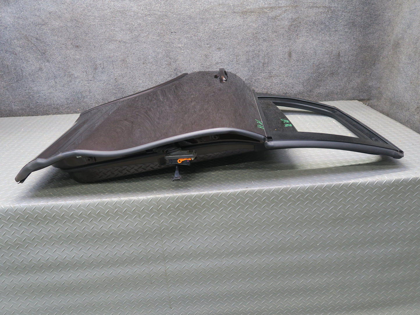 2011-2018 Porsche Cayenne 958 Rear Right Door Shell Panel w Glass Mahagony