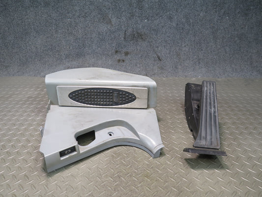 02-03 BMW E39 540ia A/T M-sport Foot Rest Panel & Acceleration Pedal Set OEM