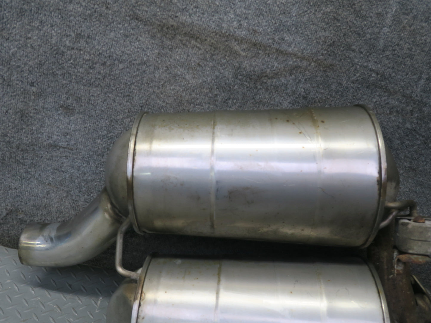 02-03 BMW E39 540i 4.4L M62 Sedan Rear Exhaust Muffler Zeuna Starker 1433351 OEM