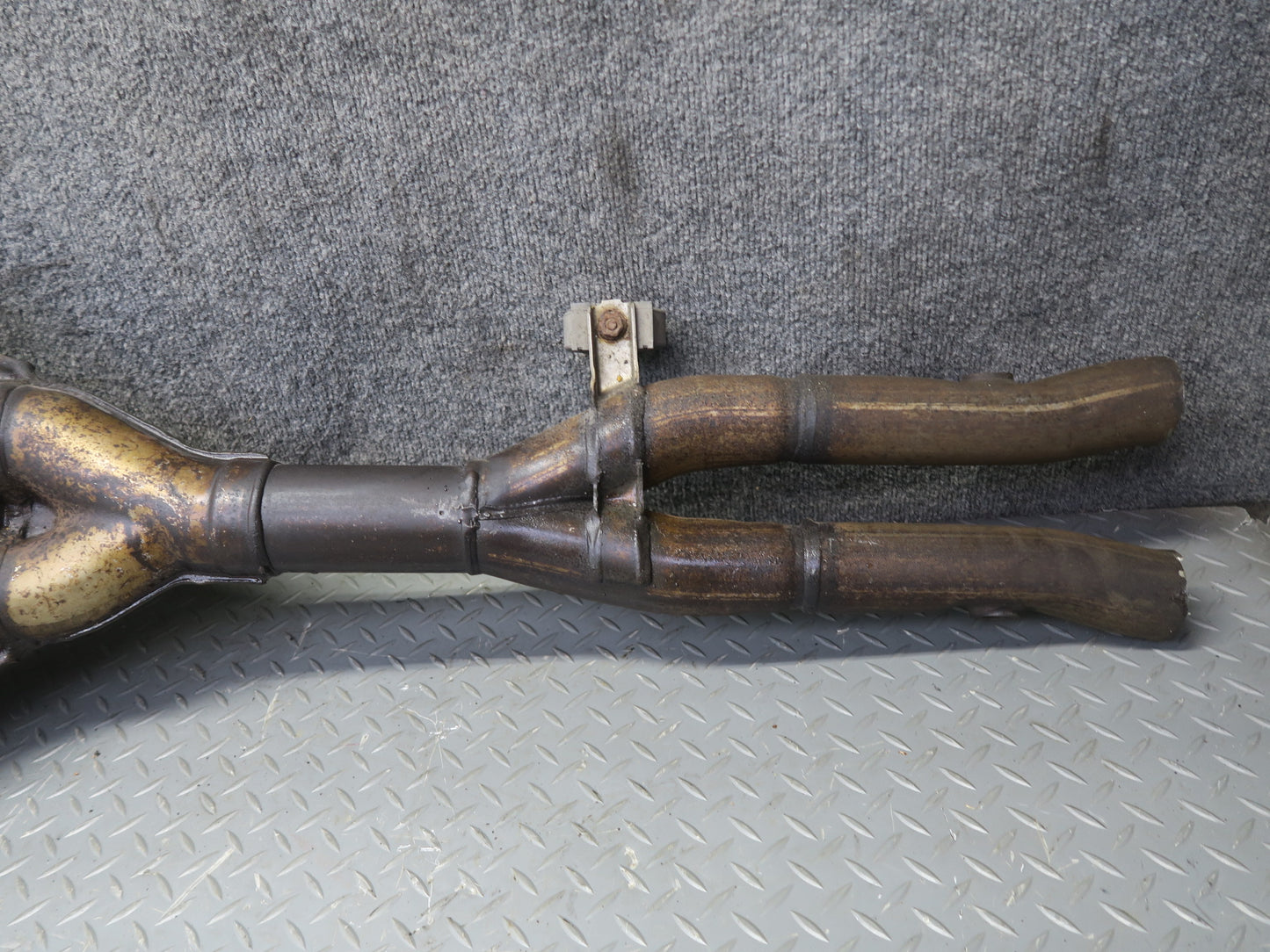 99-03 BMW E39 540ia 4.4L M62 Center Exhaust Muffler Boysen 1440155 OEM