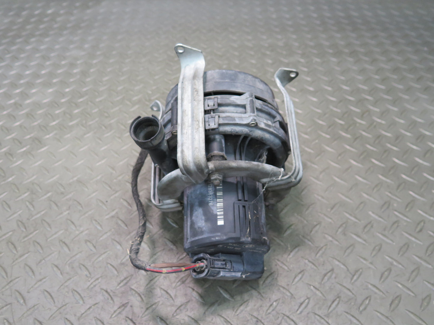99-03 BMW E39 540ia M5 M62 S62 Secondary Air Injection Smog Pump 1433958 OEM