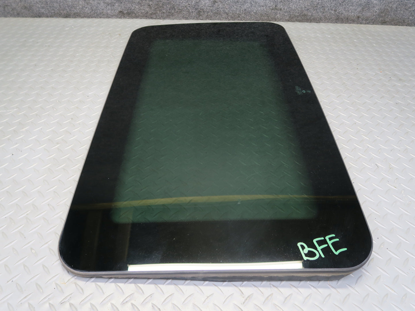 97-03 BMW E39 540ia Sunroof Moonroof Glass Panel OEM