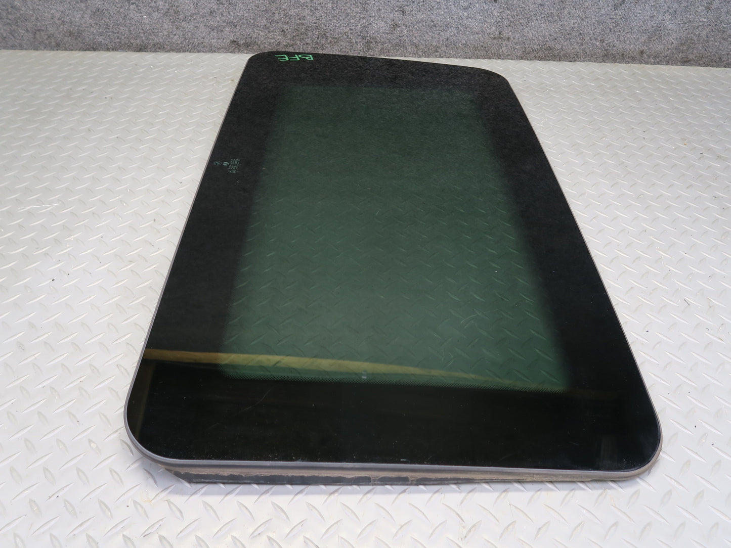97-03 BMW E39 540ia Sunroof Moonroof Glass Panel OEM