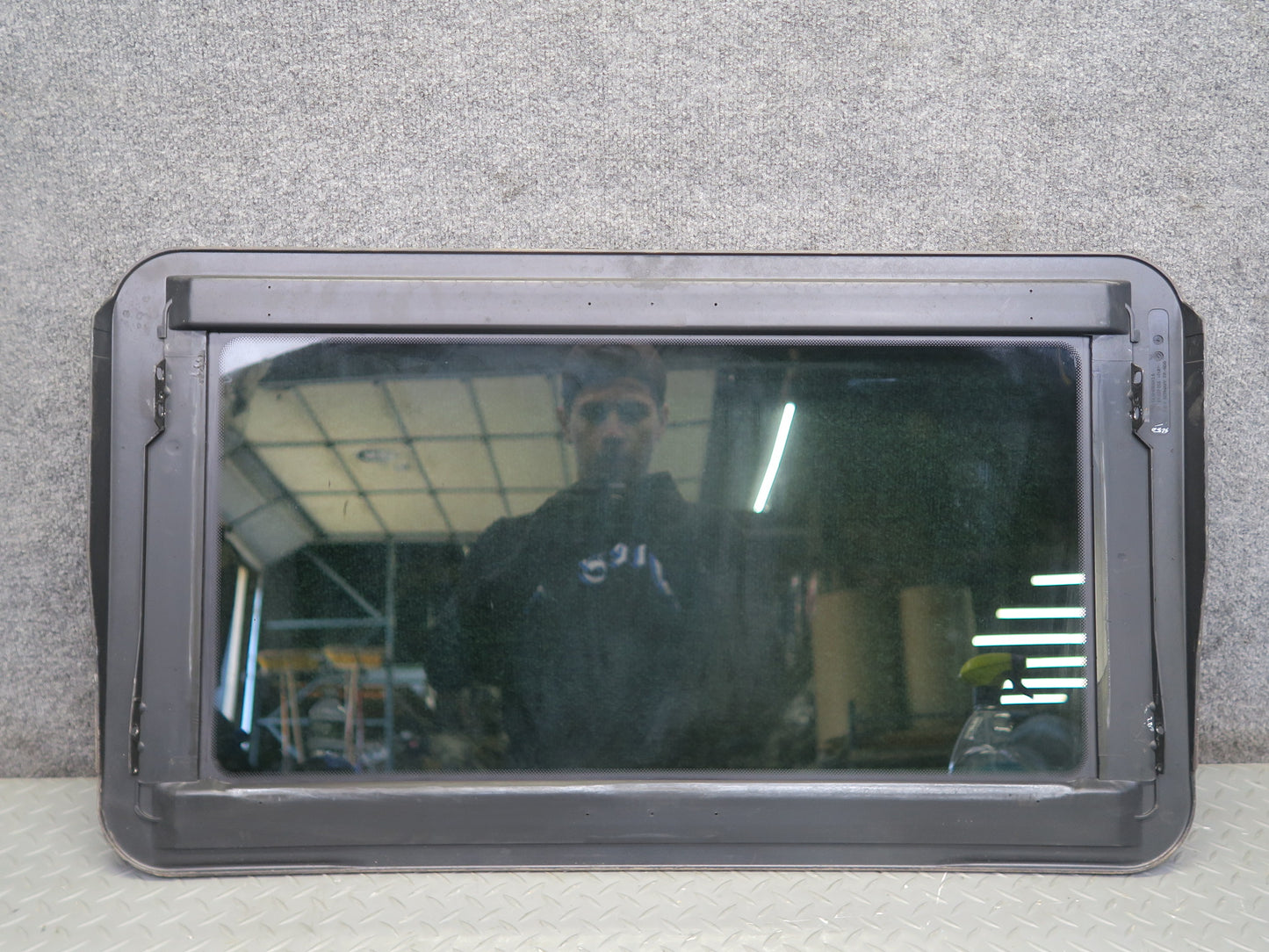 97-03 BMW E39 540ia Sunroof Moonroof Glass Panel OEM