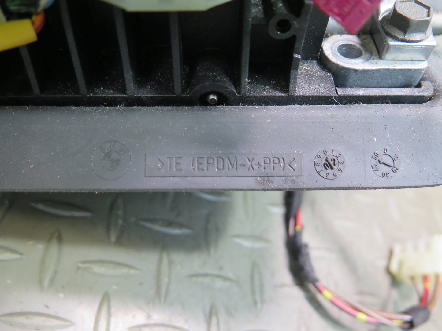 02-03 BMW E39 540ia 4.4L M62 A/T Steptronic Gearshifter w Trim Knob & Cable OEM