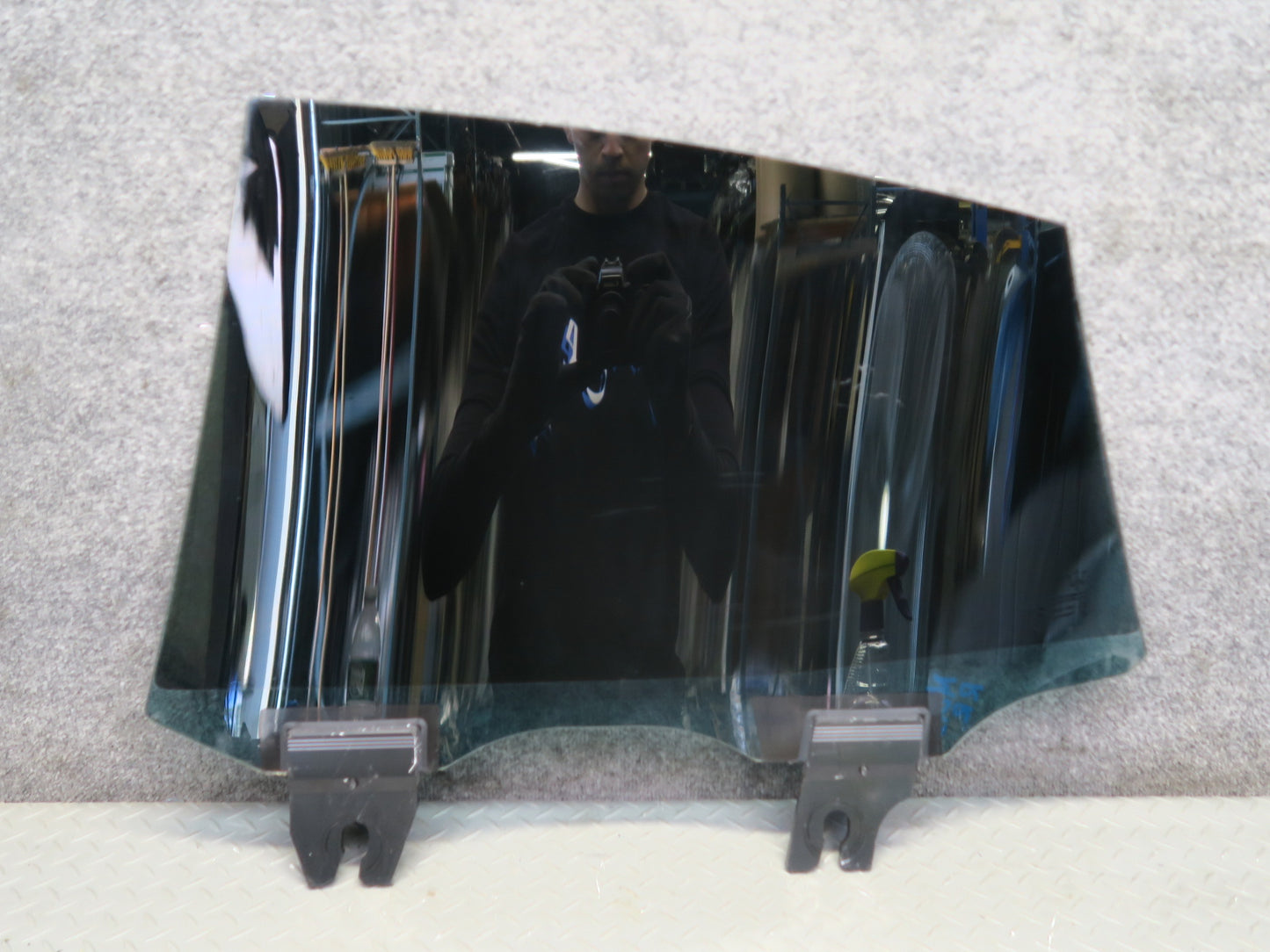 2017-2020 Maserati Levante M161 Rear Right Door Glass Window