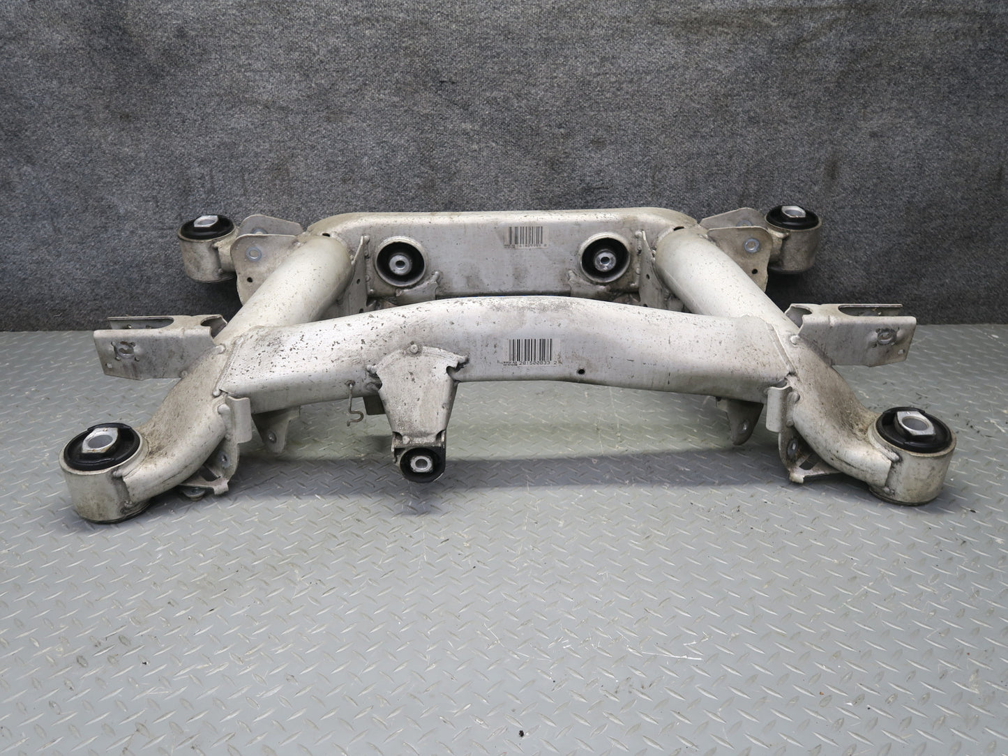 00-03 BMW E39 540ia Rear Suspension Subframe Crossmember Carrier OEM
