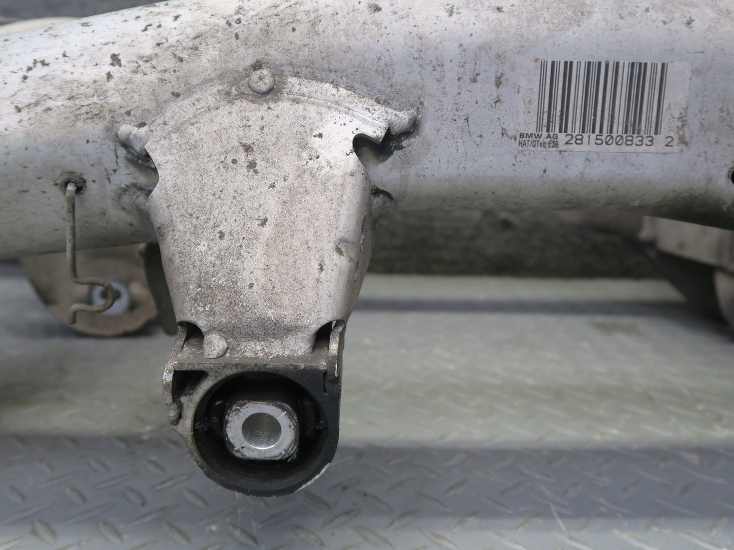 00-03 BMW E39 540ia Rear Suspension Subframe Crossmember Carrier OEM