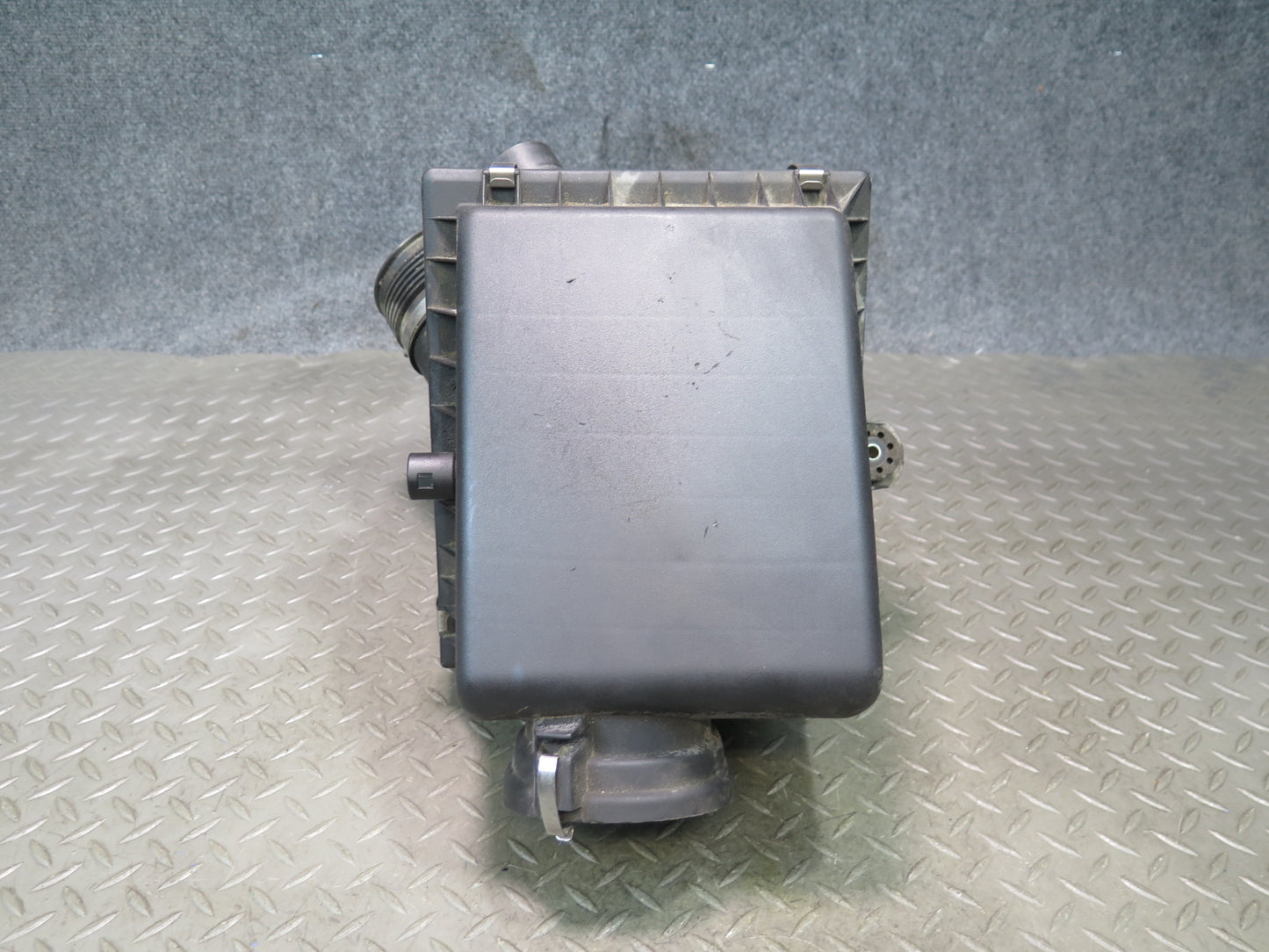 99-03 BMW E39 540ia 4.4L M62 Air Intake Muffler Leaner Filter Box OEM