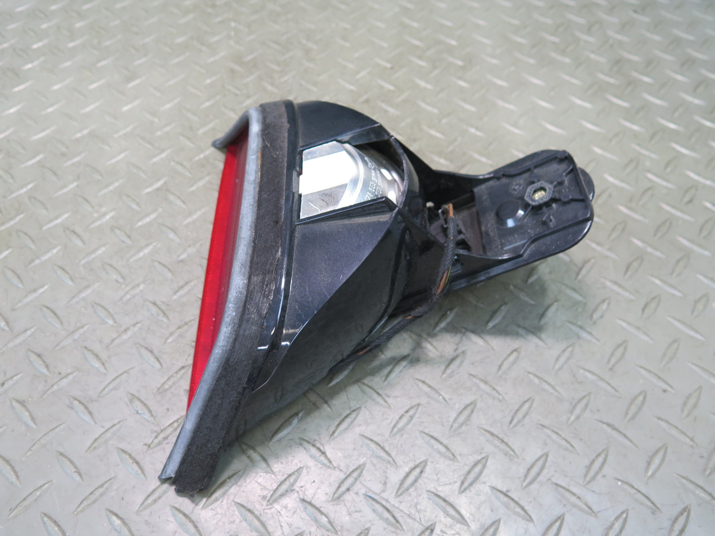 97-03 BMW E39 540ia Sedan Rear Third Brake Light Lamp 8385659 OEM