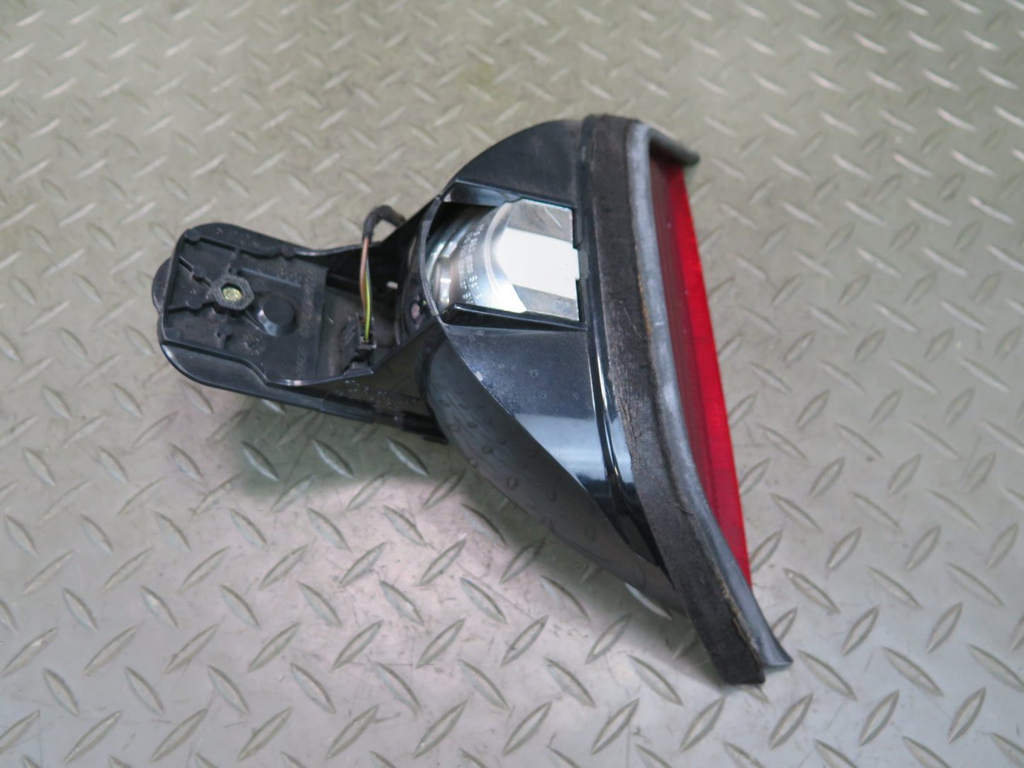 97-03 BMW E39 540ia Sedan Rear Third Brake Light Lamp 8385659 OEM