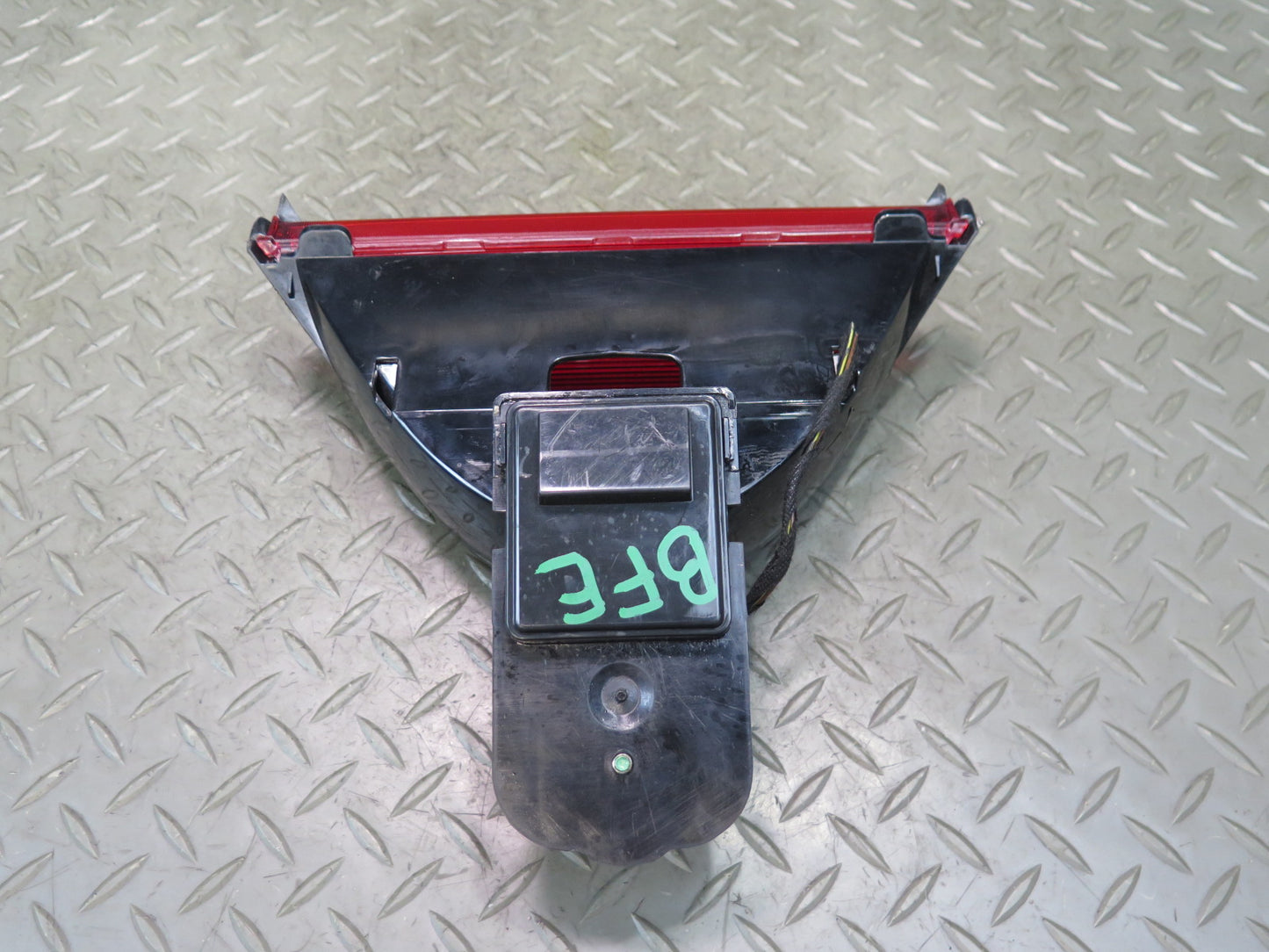 97-03 BMW E39 540ia Sedan Rear Third Brake Light Lamp 8385659 OEM