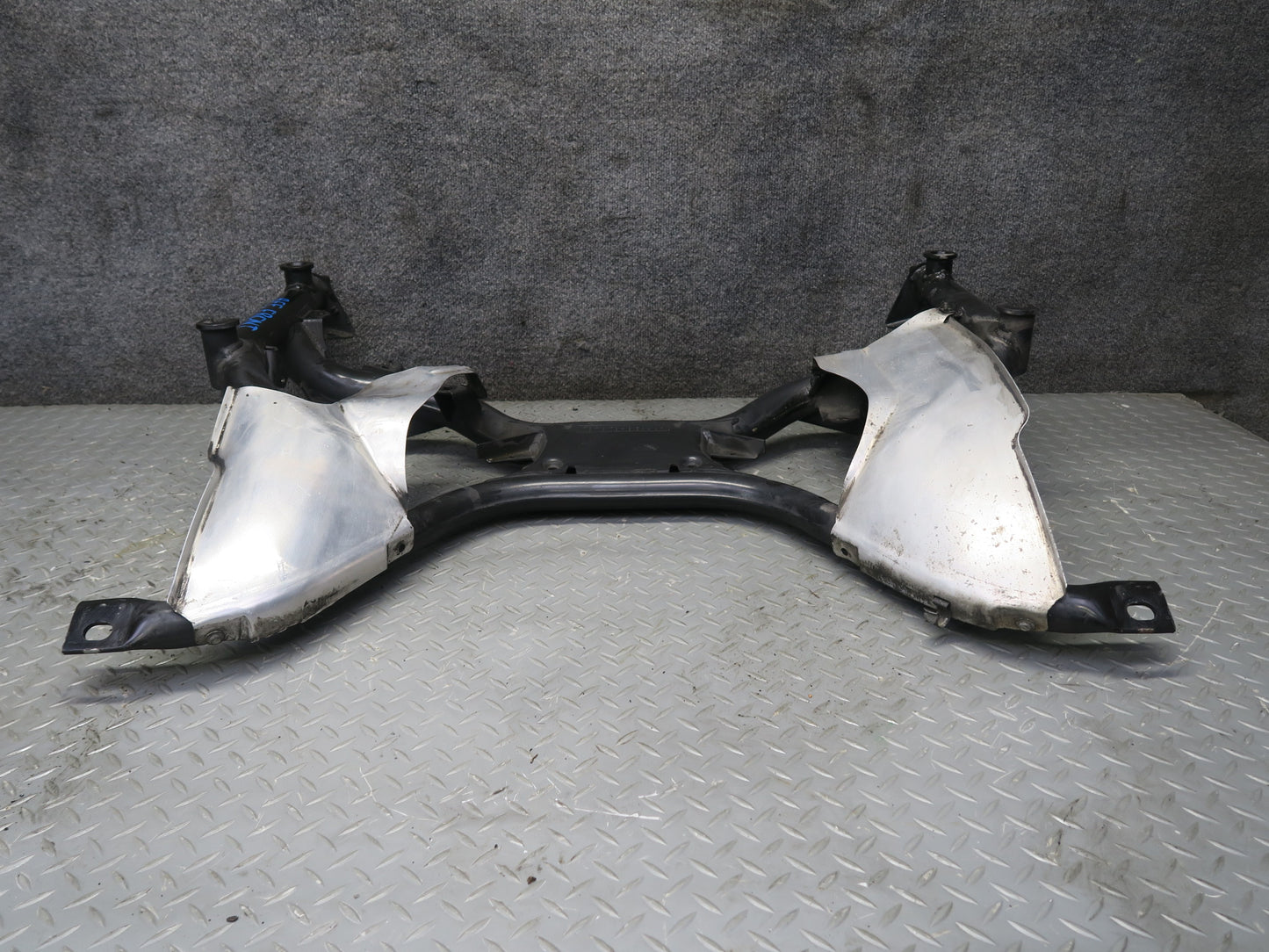 97-03 BMW E39 540ia 4.4L M62 Front Suspension Crossmember w Heat Shield Assy OEM