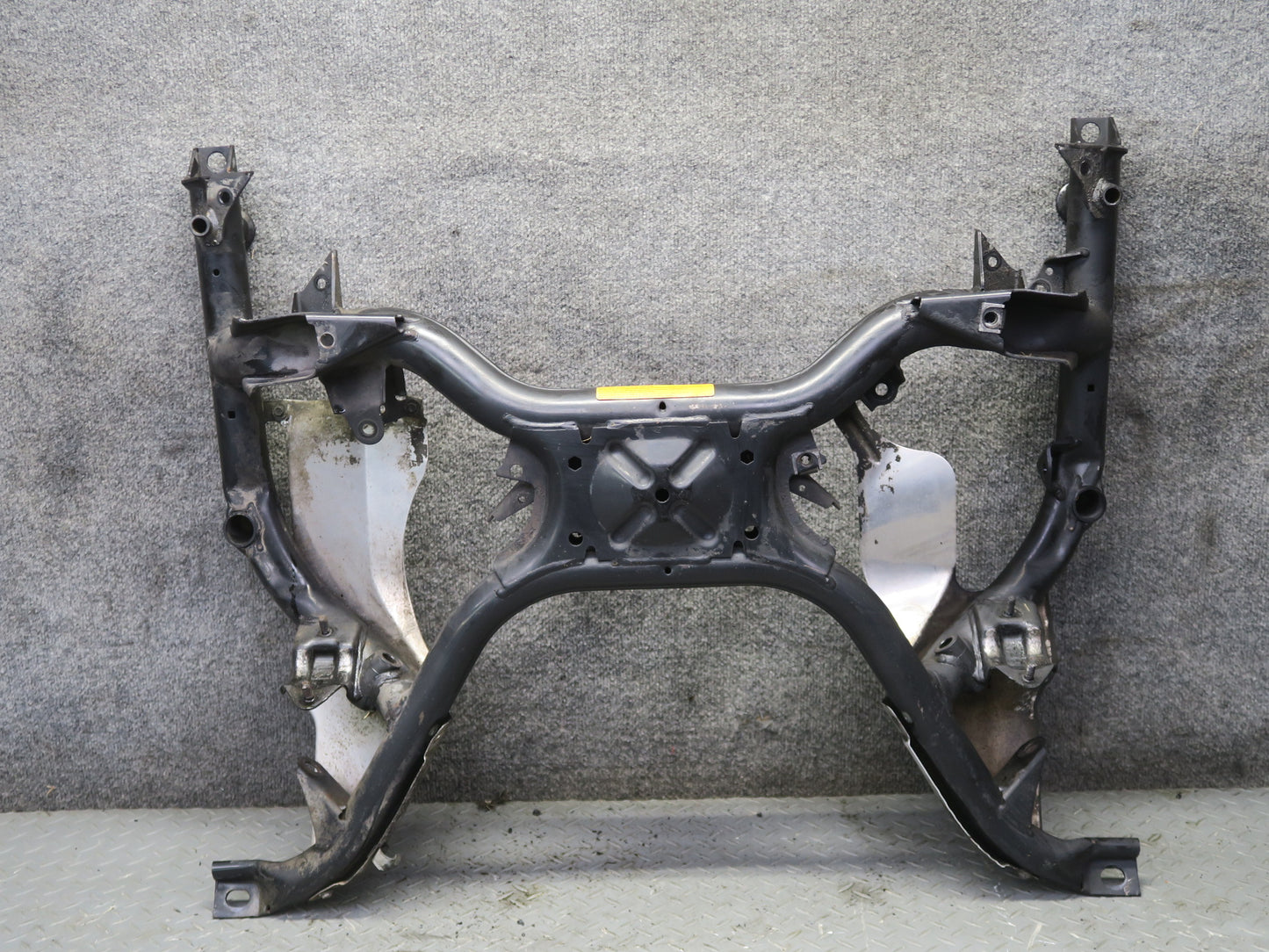 97-03 BMW E39 540ia 4.4L M62 Front Suspension Crossmember w Heat Shield Assy OEM