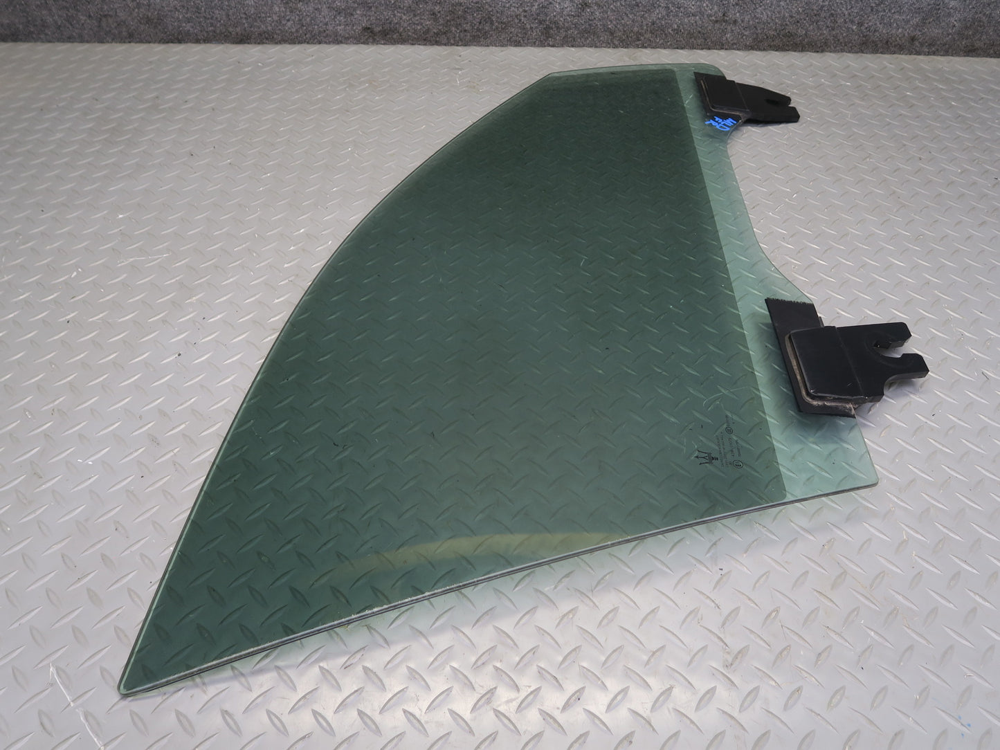 2017-2020 Maserati Levante M161 Front Right Door Glass Window