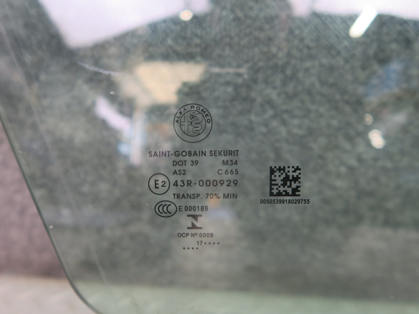 2017-2023 Alfa Romeo Stelvio Front Right Pass Side Door Glass Window