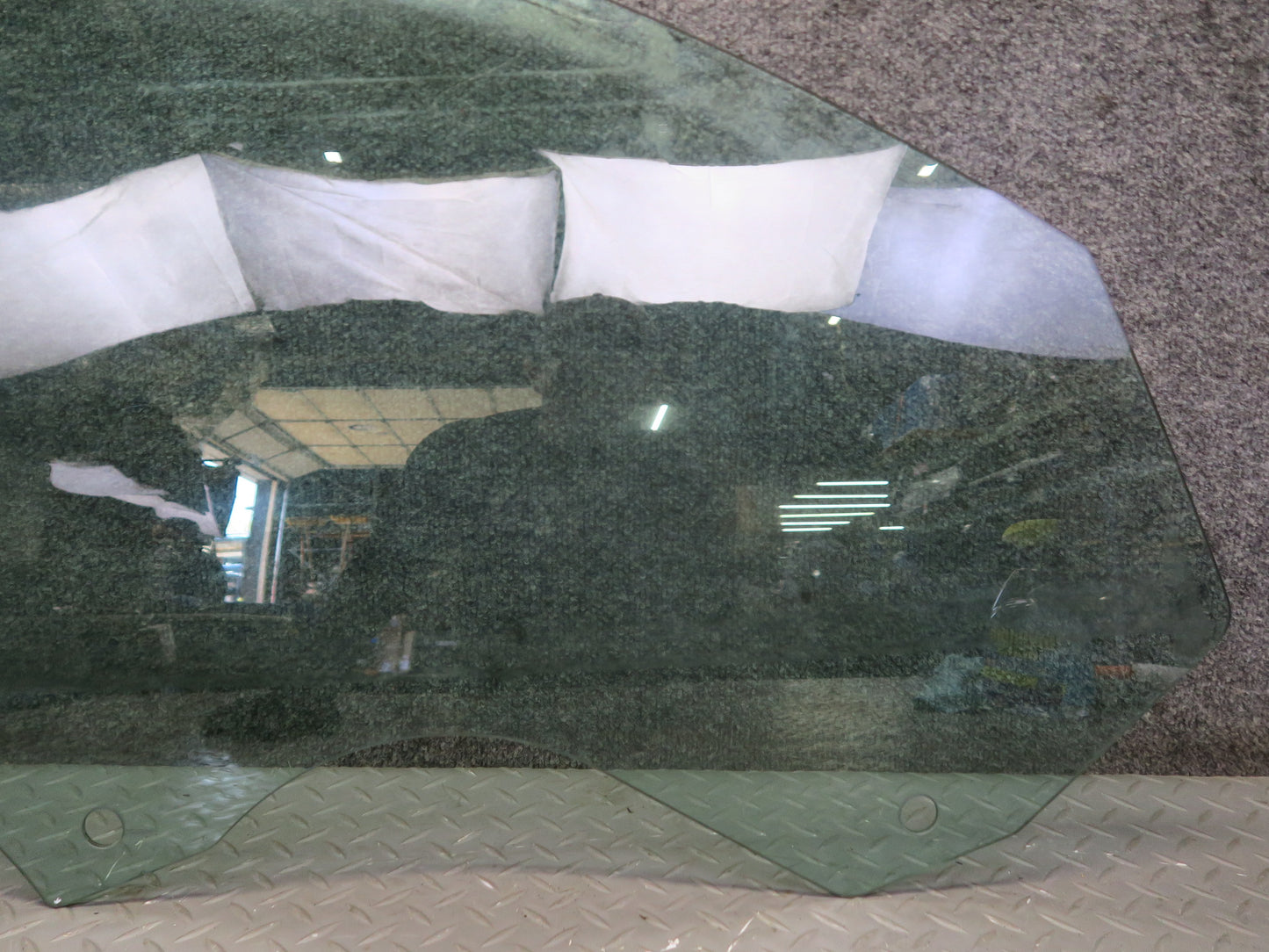 2017-2023 Alfa Romeo Stelvio Front Right Pass Side Door Glass Window