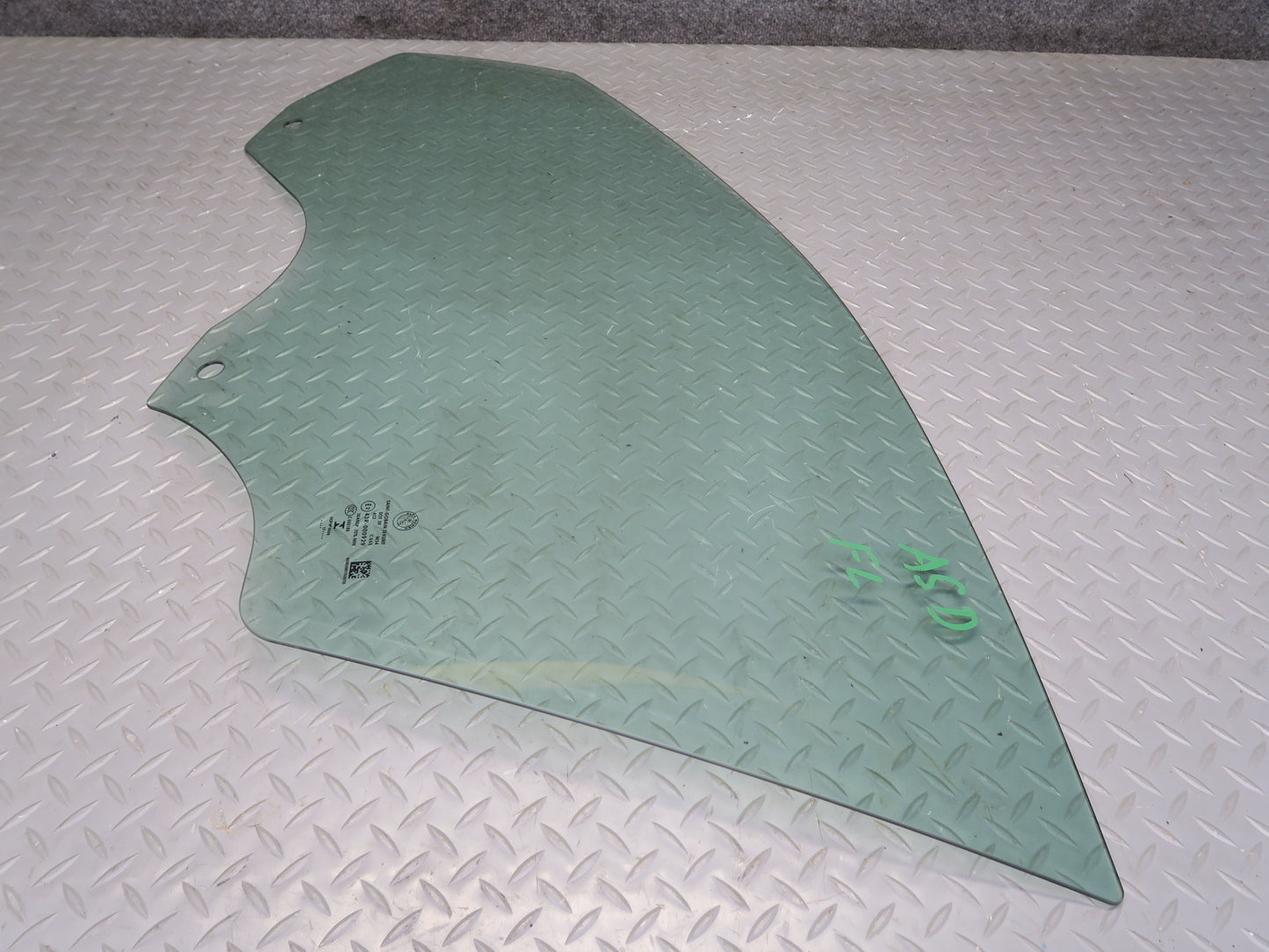 2017-2023 Alfa Romeo Stelvio Front Left Driver Side Door Glass Window